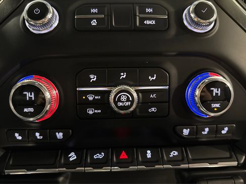 Used 2021 GMC Sierra 2500 AT4 image 39