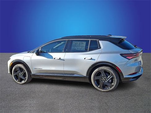 New 2026 Chevrolet Equinox EV RS image 4