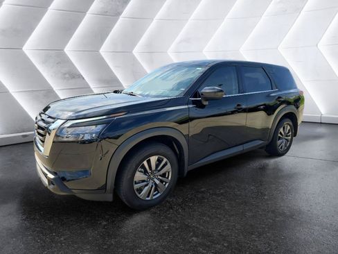 Used 2023 Nissan Pathfinder S FWD image 1