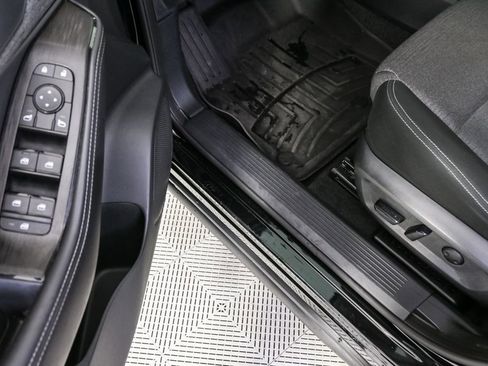 Used 2022 Nissan Rogue SV image 8