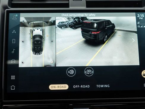 Used 2024 Land Rover Discovery Dynamic SE image 32