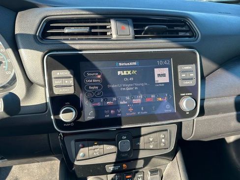 Used 2025 Nissan Leaf SV Plus image 23