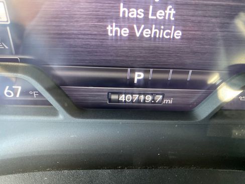 Used 2025 RAM 1500 Laramie image 18