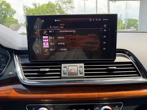 Used 2023 Audi Q5 2.0T Premium w/ Convenience Package AWD/4WD image 20
