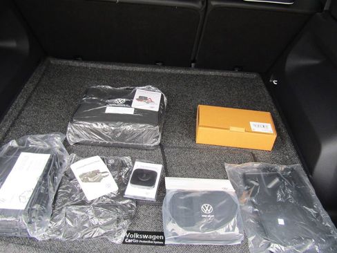 New 2026 Volkswagen Atlas Cross Sport SEL Premium R-Line AWD/4WD image 13