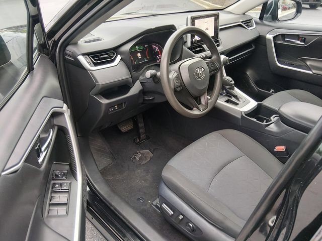 Used 2024 Toyota RAV4 XLE FWD image 9