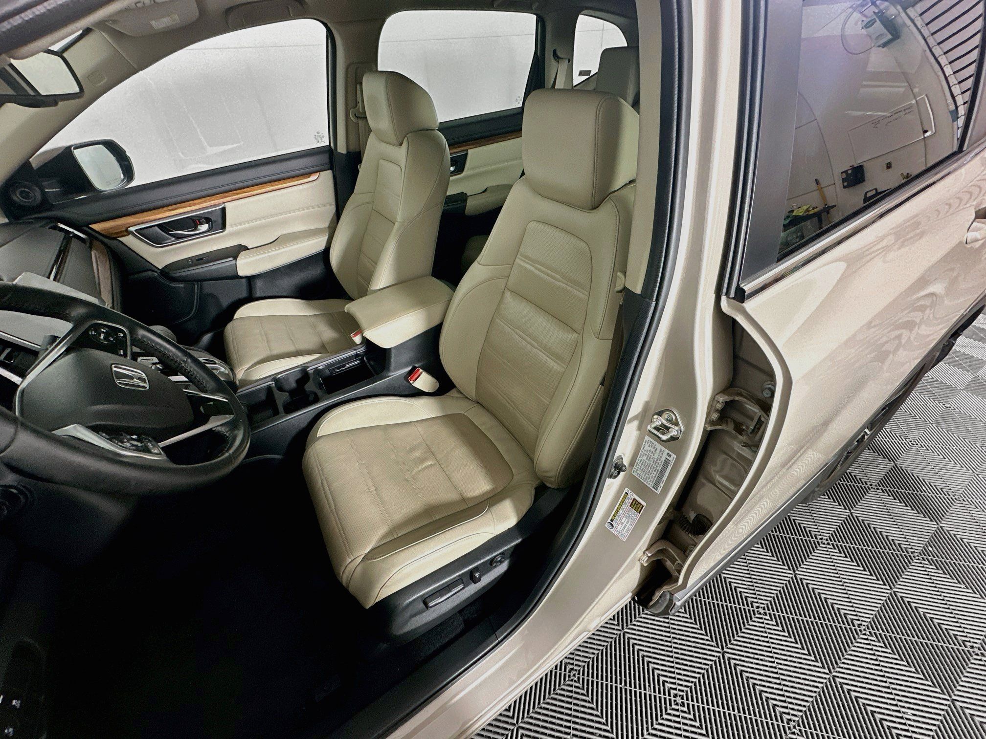 Used 2019 Honda CR-V Touring image 13