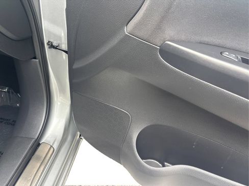 Used 2013 Nissan Sentra SV w/ Premium Pkg FWD image 40