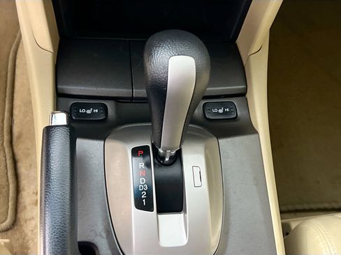 Used 2011 Honda Accord EX-L image 24