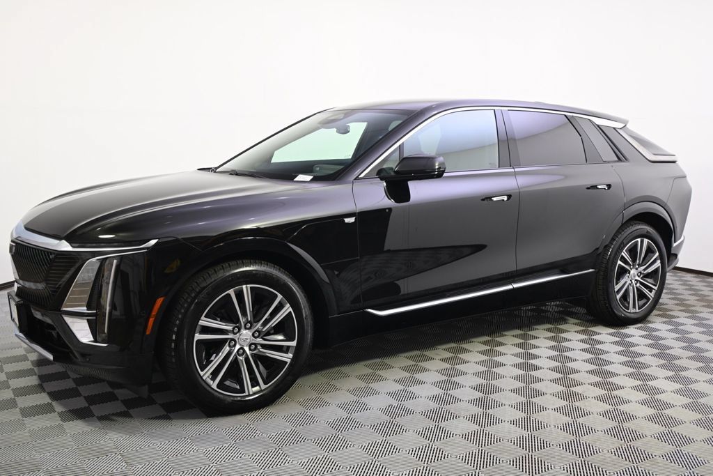 New 2026 Cadillac Lyriq Luxury w/ LPO, Floor Liner Package AWD/4WD image 2