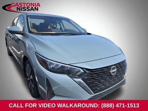 Used 2024 Nissan Sentra SV w/ SV Premium Package image 3