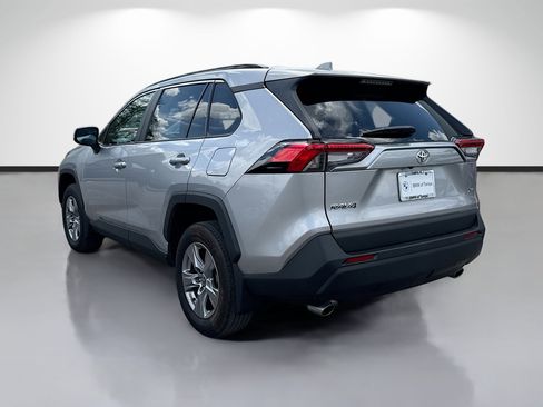 Used 2024 Toyota RAV4 XLE w/ Convenience Package image 5
