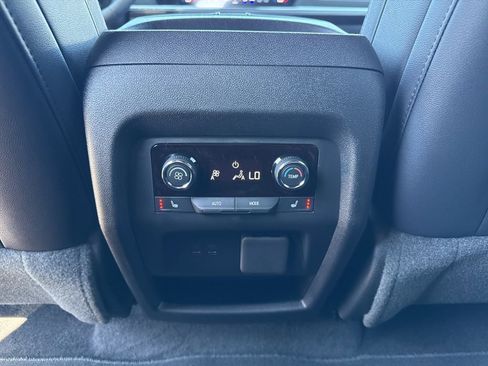 New 2026 Chevrolet Traverse High Country AWD/4WD image 15