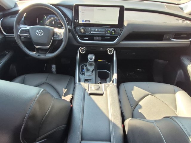 Certified 2025 Toyota Grand Highlander AWD Hybrid image 26