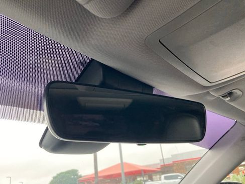 Used 2017 Toyota Highlander XLE image 29