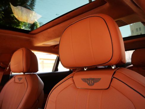 New 2026 Bentley Flying Spur Plug-In Hybrid AWD/4WD image 16