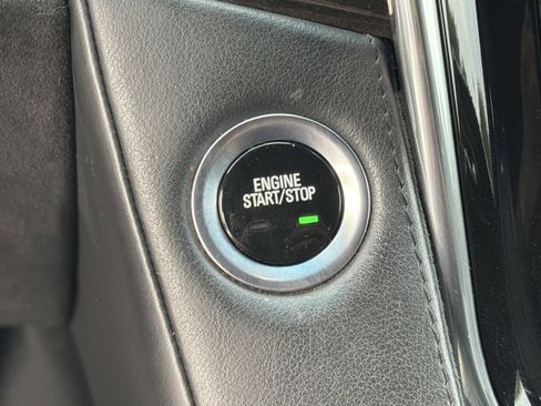 Used 2017 Cadillac Escalade Platinum AWD/4WD image 8