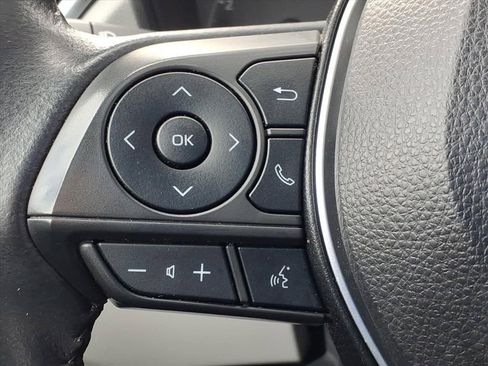 Used 2024 Toyota Corolla Cross LE FWD image 31