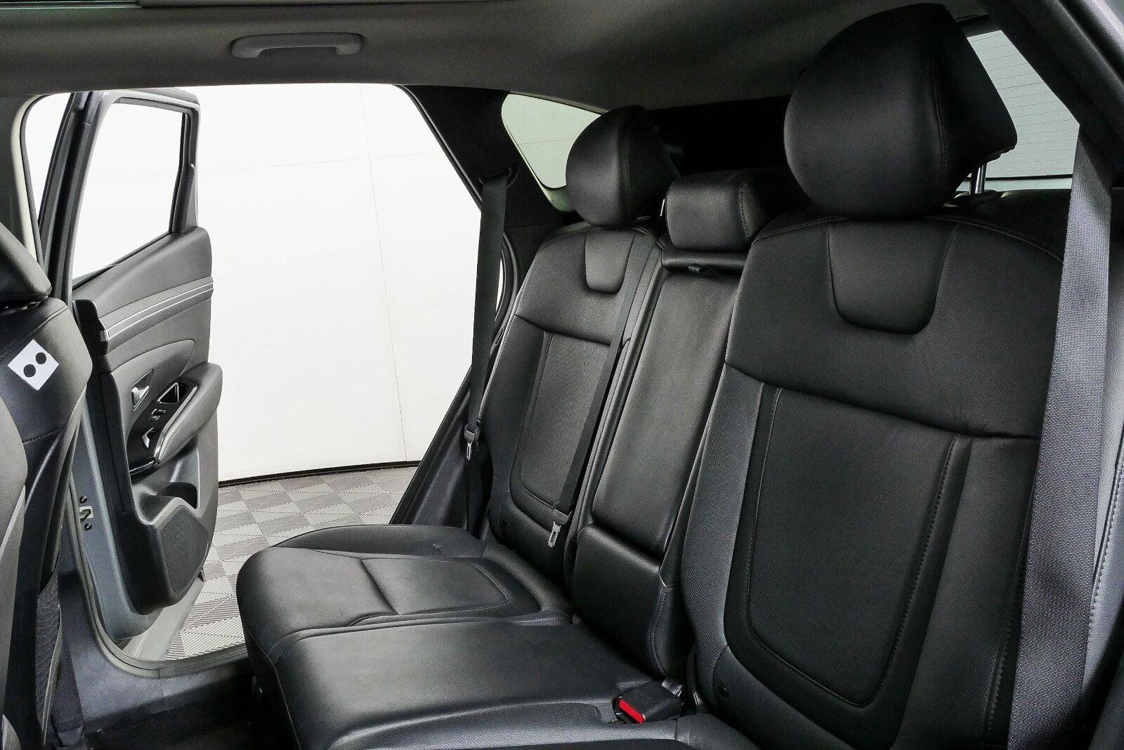 Used 2024 Hyundai Tucson Limited AWD/4WD image 8