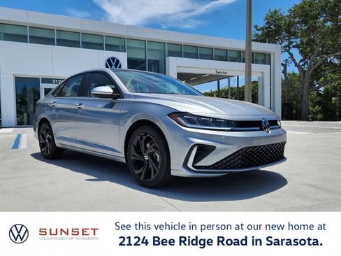 New 2025 Volkswagen Jetta SE image 1