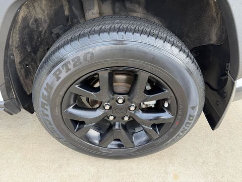 Used 2024 Toyota RAV4 LE AWD/4WD image 9