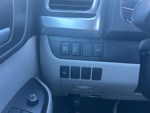 Used 2018 Toyota Highlander XLE image 23