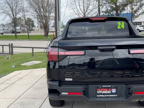 Used 2024 Hyundai Santa Cruz SE image 18