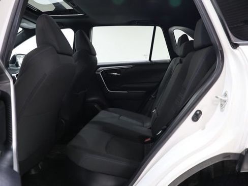 Used 2022 Toyota RAV4 SE w/ Convenience Package AWD/4WD image 32