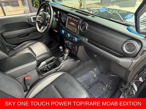 Used 2019 Jeep Wrangler Unlimited Sahara w/ Quick Order Package 24M Moab AWD/4WD image 32