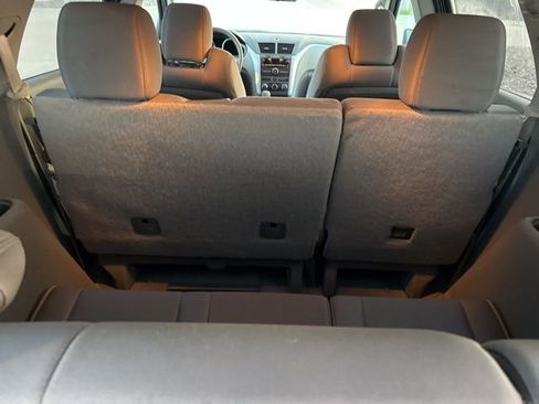Used 2011 Chevrolet Traverse LS image 25