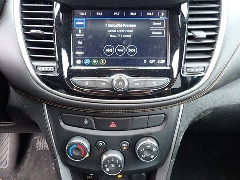 Used 2018 Chevrolet Trax LT image 14