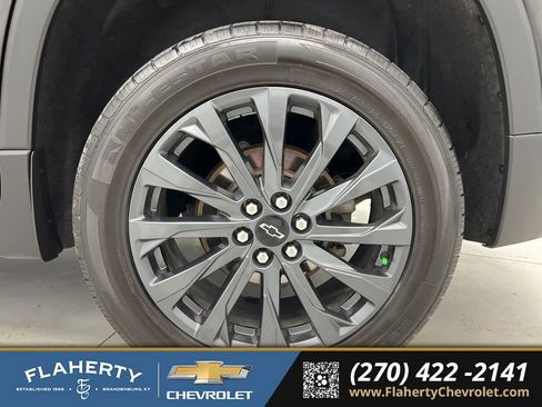 Used 2022 Chevrolet Traverse RS w/ LPO, Floor Liner Package AWD/4WD image 20