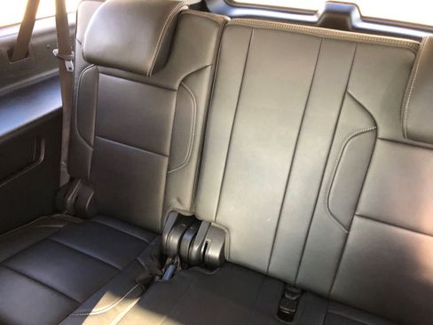 Used 2019 GMC Yukon XL Denali w/ Open Road Package image 25