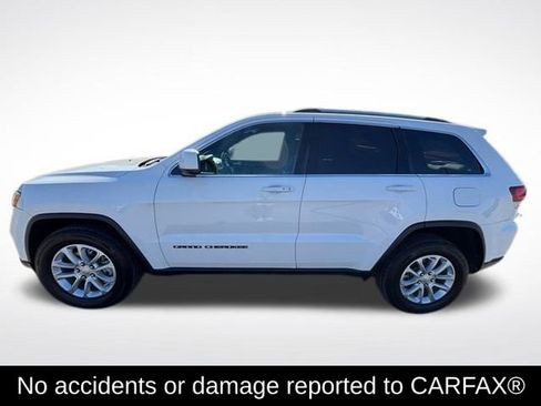 Used 2021 Jeep Grand Cherokee Laredo image 2