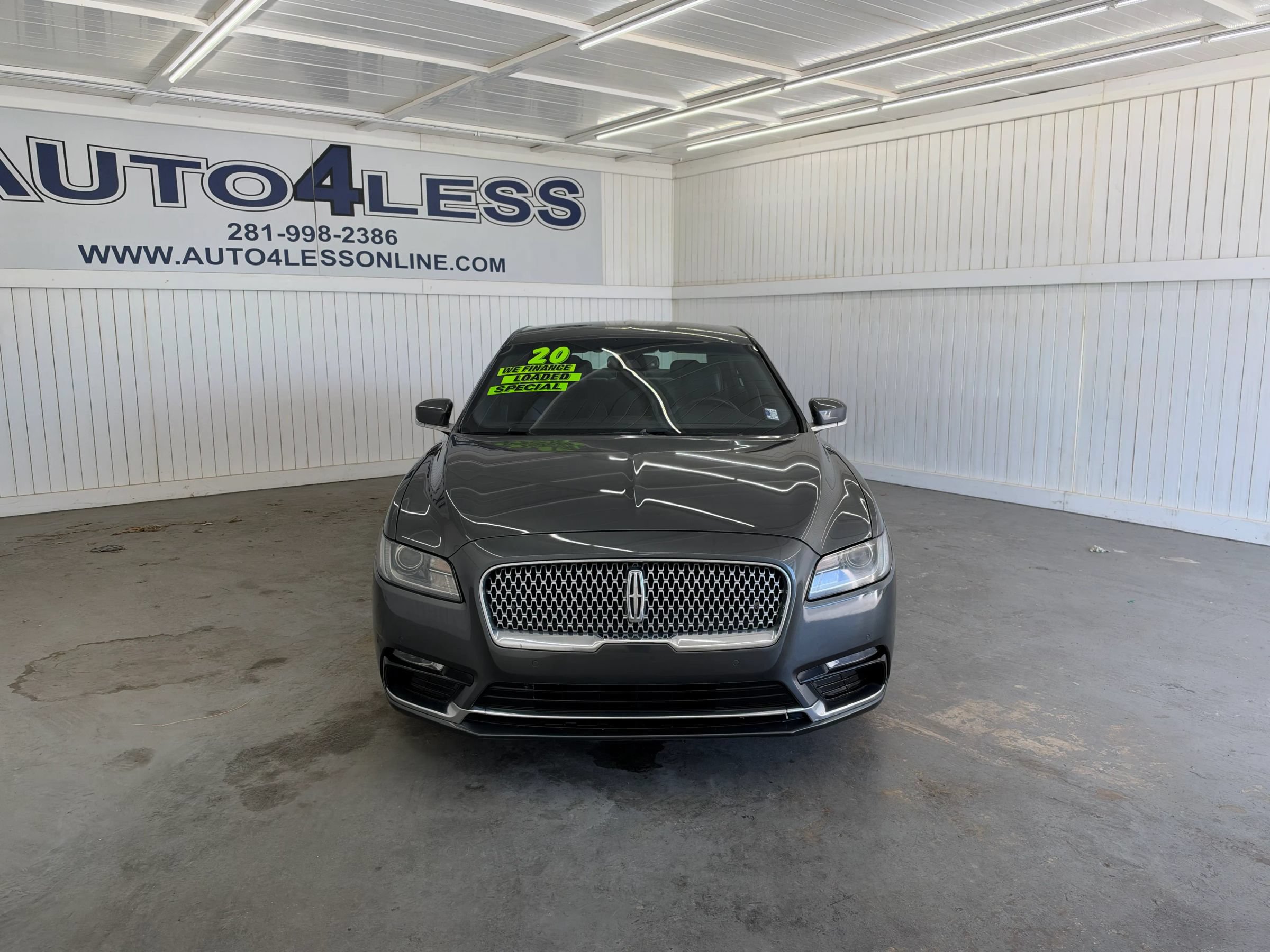 Used 2020 Lincoln Continental FWD image 2