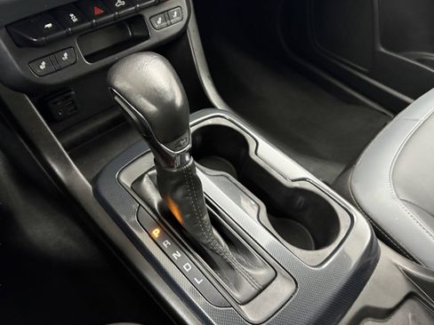 Used 2022 Chevrolet Colorado Z71 w/ Z71 Midnight Edition image 20