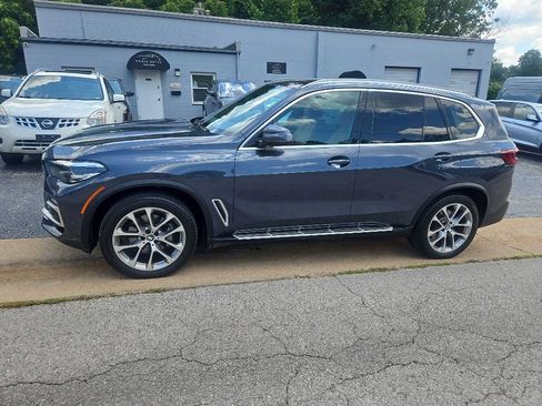 Used 2021 BMW X5 xDrive40i w/ Convenience Package image 1