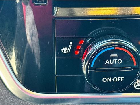 Used 2021 Nissan Rogue SL w/ Premium Package image 20