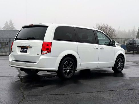 Used 2018 Dodge Grand Caravan GT image 7