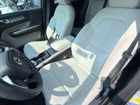 Certified 2024 Volvo XC40 B5 Plus AWD/4WD image 13