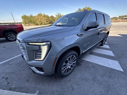 New 2026 GMC Yukon XL Denali w/ LPO, Floor Liner Package image 10