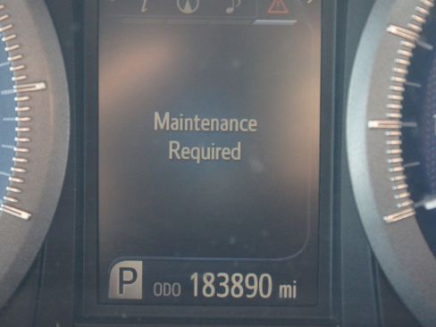 Used 2016 Toyota Sienna XLE Premium FWD image 4