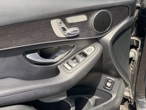 Used 2021 Mercedes-Benz GLC 300 4MATIC image 18