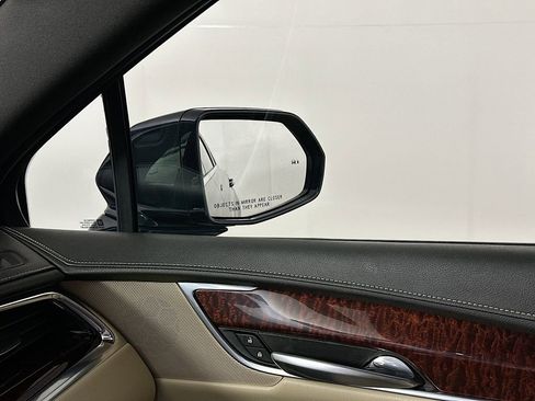 Used 2018 Cadillac XT5 Luxury w/ Driver Awareness Package AWD/4WD image 24