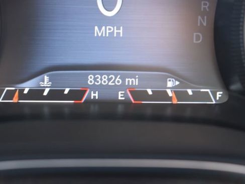 Used 2019 Jeep Cherokee Trailhawk w/ Cold Weather Group image 30