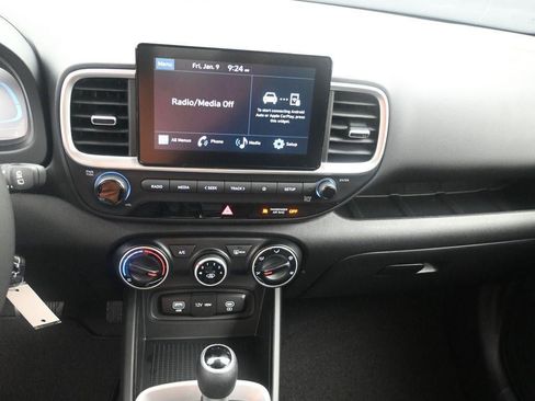 New 2026 Hyundai Venue SE image 13