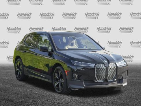 Used 2024 BMW iX xDrive50 AWD/4WD image 2