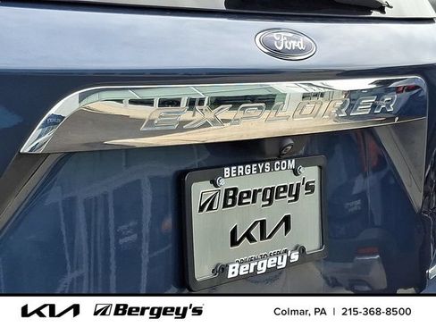 Used 2020 Ford Explorer XLT w/ Equipment Group 202A AWD/4WD image 34