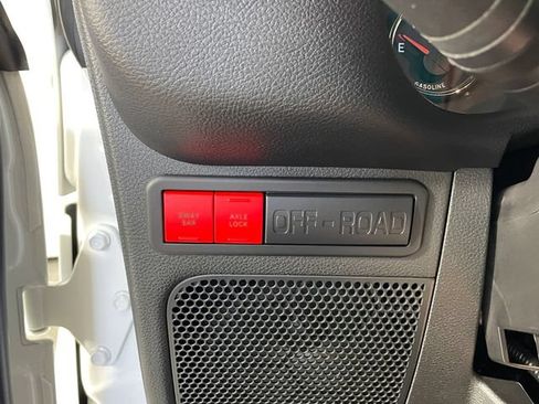 Used 2016 Jeep Wrangler Unlimited Rubicon AWD/4WD image 10