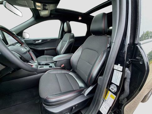 Used 2024 Ford Escape ST-Line w/ Tech Pack #1 AWD/4WD image 23